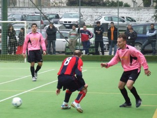 Gerardo Lieto in azione contro Panniello in una foto del 2007