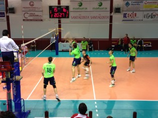 La Exton Volleyball Aversa in azione a Lagonegro