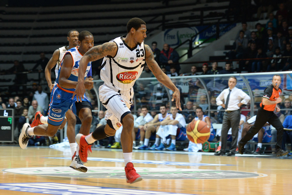 La Juve doma Pistoia, strizza l’occhio alla salvezza e ufficializza Easley