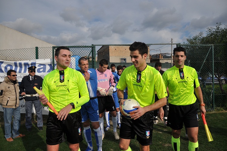 Seconda Divisione, le designazioni: Fiore a Cosenza, Lacagnina per Aversa-Melfi