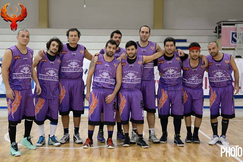 Phoenix in scioltezza contro la cenerentola Stk