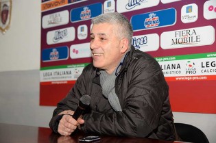 Guido Ugolotti tecnico della Casertana (Foto Giuseppe Melone)