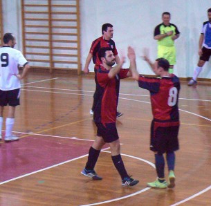 L'esultanza dei rossoblù