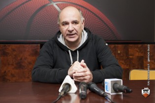 Coach Molin in conferenza (Foto Gennaro Buco)