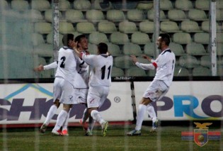 L'esultanza di Bacio Terracino dopo il gol