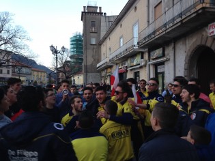 I festeggiamenti in piazza dell'Asd Roccamonfina