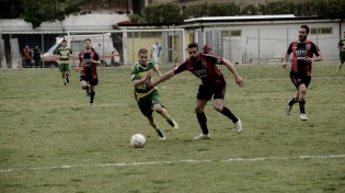 Il Marcianise in azione contro il Taranto (Foto Arnaldo Iodice)