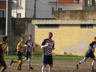 Giuseppe Feola in azione contro la Sessana (foto Mario Fantaccione)