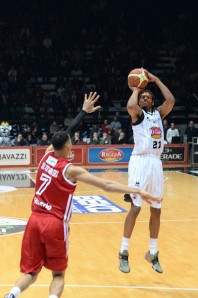 Brooks in azione contro Varese