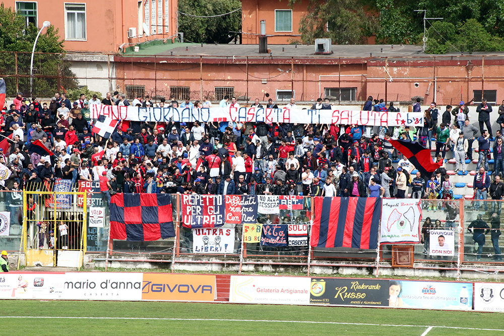 I tifosi rossoblù ricordano Catello Mari e riabbracciano Ivano Giordano