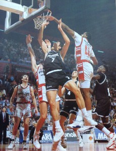 Dell'Agnello a rimbalzo in finale