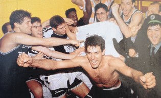 I neo campioni d'Italia in festa nello spogliatoio di Milano