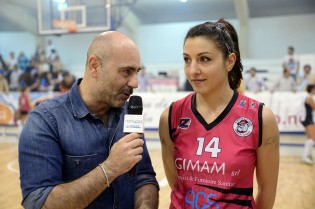 Carmen Gagliardi intervistata nel dopo gara di mercoledì (Foto Giuseppe Melone)