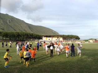 L'esultanza finale della Sessana (foto Marcello Librace)