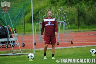 Nicola Citro con la maglia del Trapani