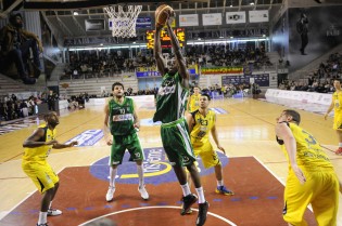 Linton Johnson in azione