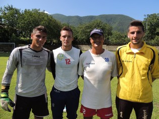 Mister Caropreso con i portieri del Marcianise