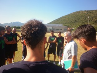 Il tecnico Santonastaso parla alla squadra