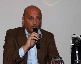 Il presidente della Casertana Giovanni Lombardi
