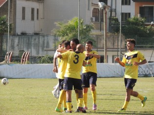 L'esultanza della Sessana per il goal di Dino Fava Passaro