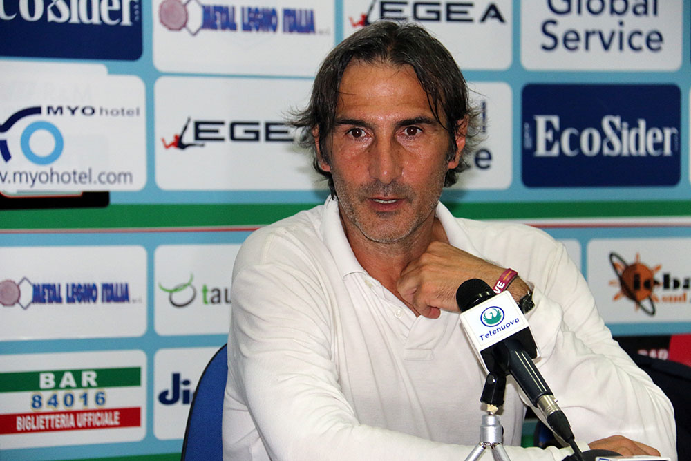 Gregucci avverte: “Mi aspetto un Cosenza agguerrito, prepariamoci per la battaglia”