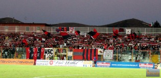 I tifosi della Casertana (Foto Giuseppe Scialla)