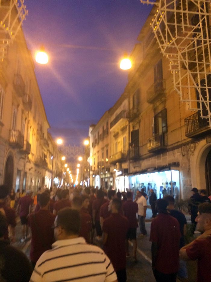 La Normanna sfila al centro della città: che festa con Sindaco e tifosi!