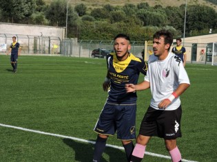 A sinistra Ahmed Yacoubi della Rinascita US Vico (foto Mario Fantaccione)