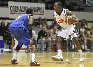 Per Gaines 35 punti contro Ferentino (Foto Gianfranco Carozza)