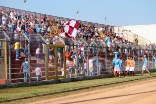 Il pubblico del Comunale di Acerra (foto Giusy Messina)