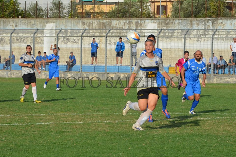 Nunzio Majella aspetta la palla (foto Andrea Salzillo)