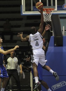 Young a canestro (Foto Carozza)