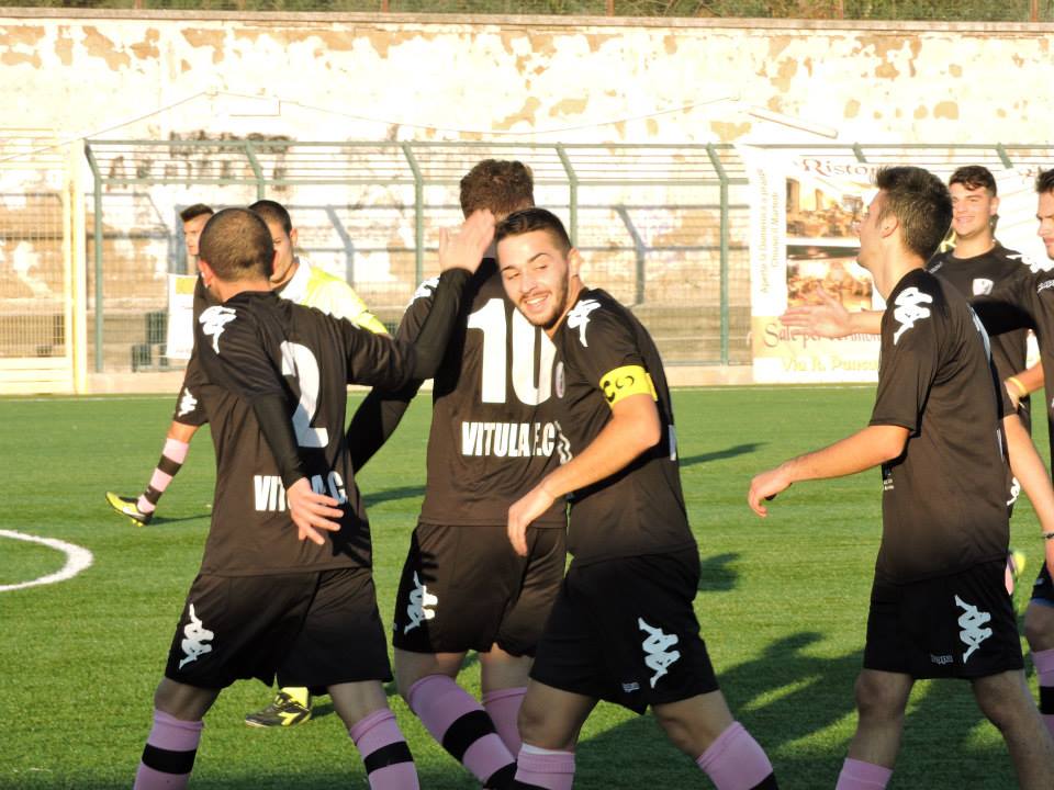 Il Vitulazio festeggia dopo il gol
