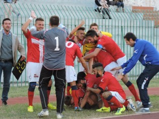 L'esultanza del Portici dopo il gol di Scielzo