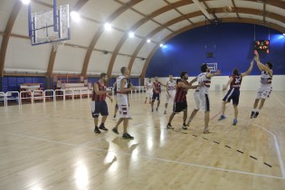 Una fase della gara (Foto Marciano)