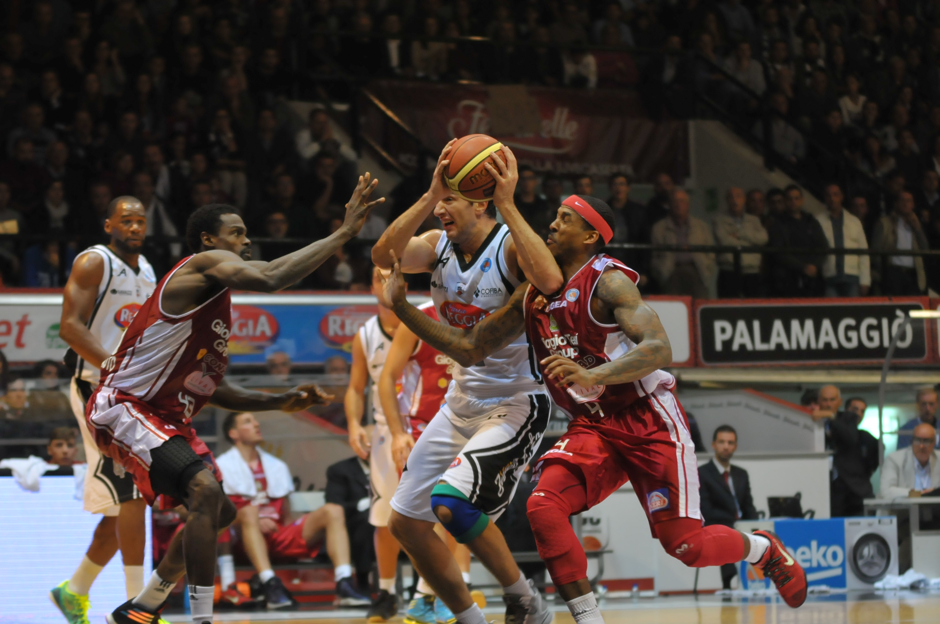 (S)profondo bianconero