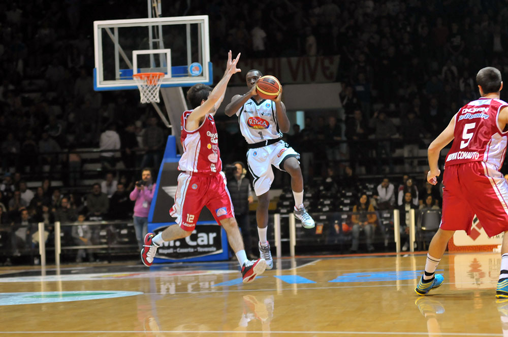 Juve, vinci anche per le quattro stelle