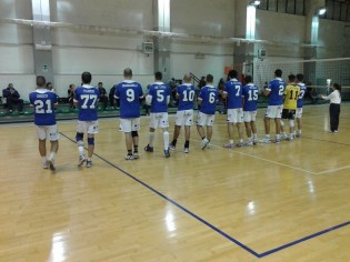 La squadra in campo a Battipaglia