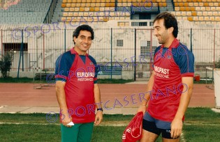 Montefusco e il compianto Moreno Solfrini, in gol proprio contro il Foggia (Foto archivio Enzo Di Nuzzo)