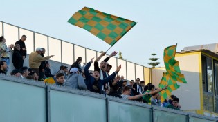 I tifosi del Marcianise (Foto Arnaldo Iodice)