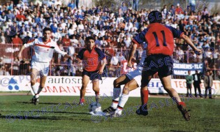 Un'azione di Casertana-Foggia del 1989 (Foto archivio storico Pasquale Fiorillo)