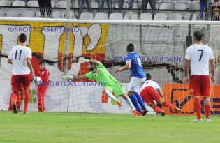 Il gol di De Vena (Foto Fabrizio Pernice)