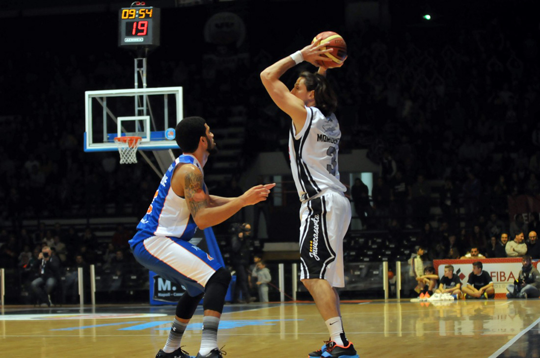 Juve che amarezza, Cantù sbanca il Palamaggiò