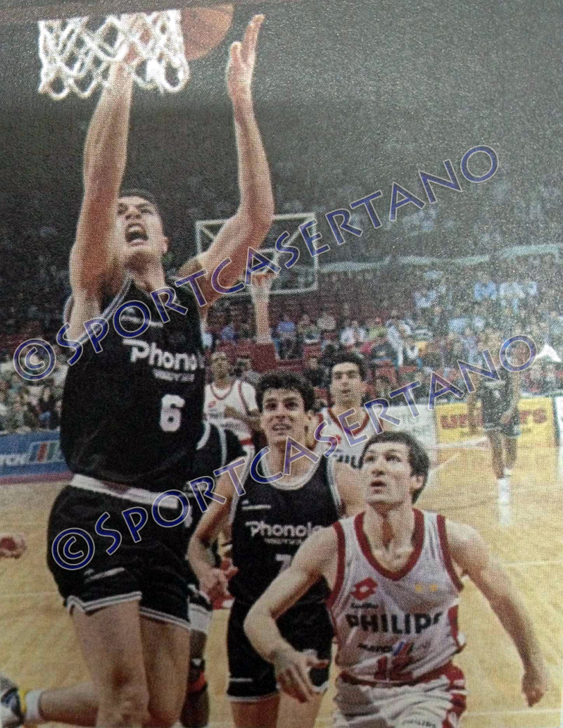 Milano-Caserta, un fascino antico diverso dagli altri