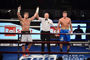Clemente Russo al momento della proclamazione (Foto Vincenzo DI Monda)