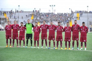 Una formazione della Reggina (Foto Vincenzo Di Monda)