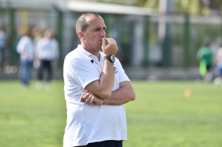 Marra carica l’Aversa Normanna: “Servono 180 minuti perfetti contro l’Ischia”