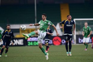 Marcello Trotta con la maglia biancoverde