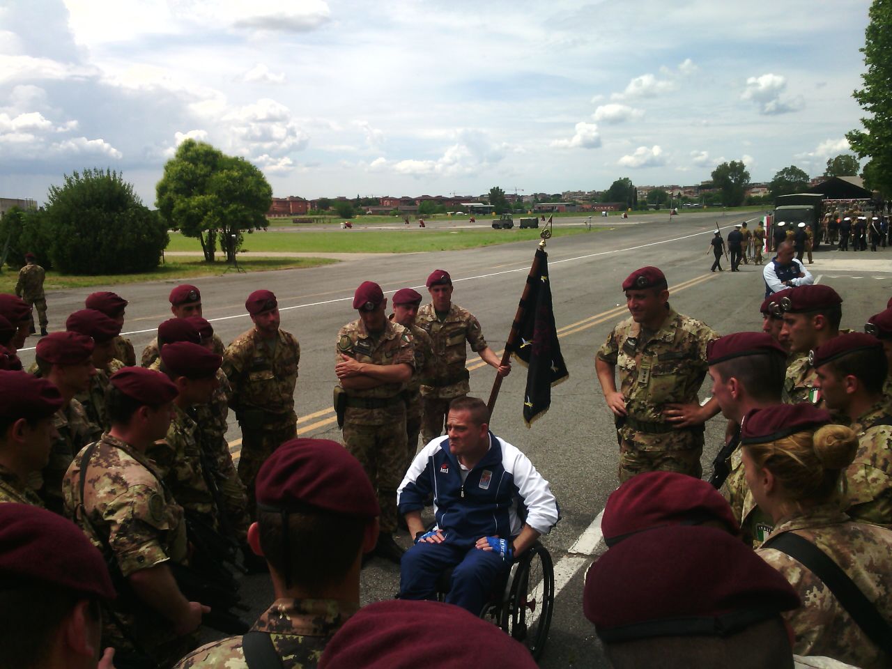 Festa della Repubblica, sfila la squadra paralimpica della Difesa capitanata dal Ten. Col. Paglia