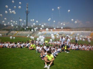 I palloncini raggiungono Gianni Scalera